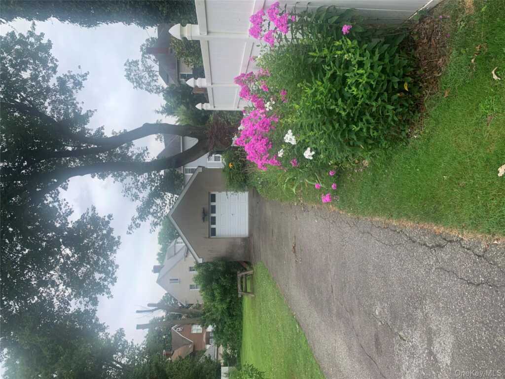 9 Clinton Place, Suffern, NY 10901 - Photo 35 of 44