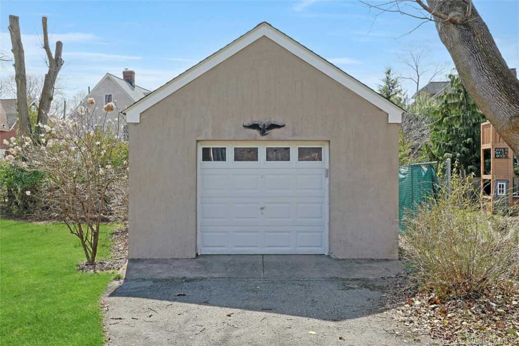 9 Clinton Place, Suffern, NY 10901 - Photo 37 of 44