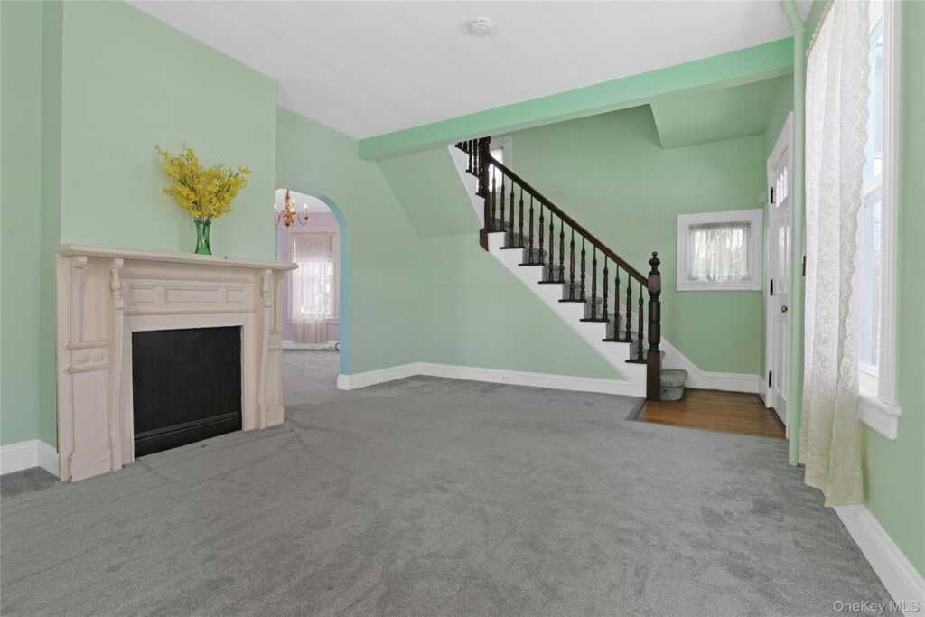 9 Clinton Place, Suffern, NY 10901 - Photo 5 of 44