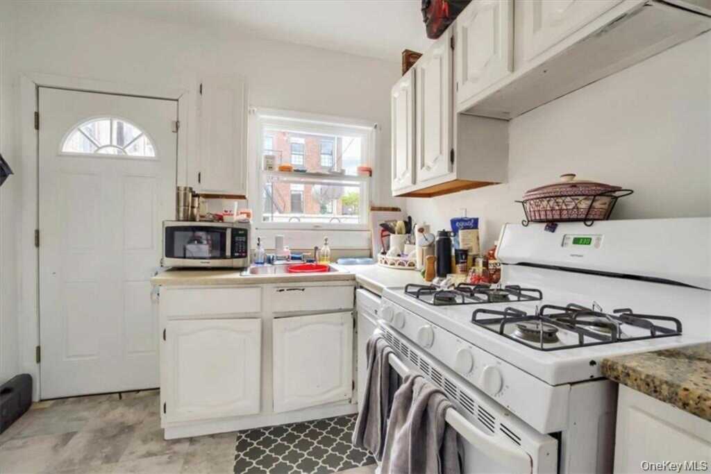 78 Burd Street, Nyack, NY 10960 - Photo 4 of 12