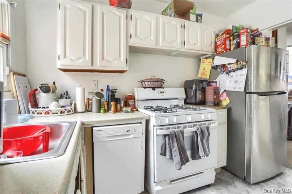 78 Burd Street, Nyack, NY 10960 - Photo 5 of 12