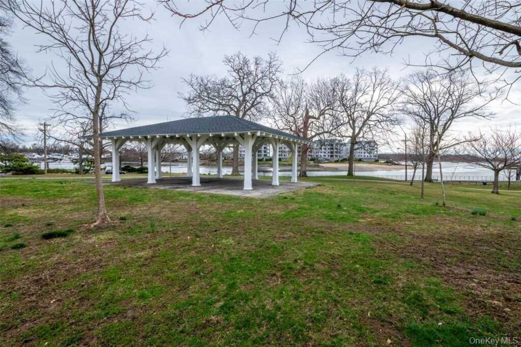 3 Harbor Lane, Unit #3A, New Rochelle, NY 10805 - Photo 15 of 16