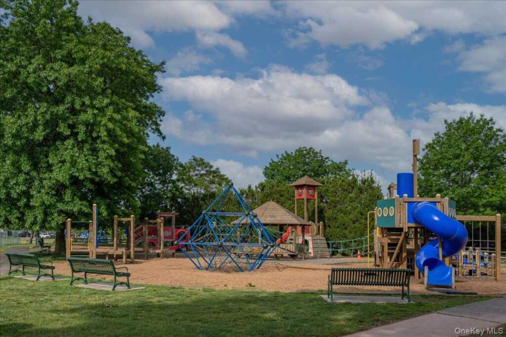 319 Union Avenue, Rye, NY 10543 - Photo 23 of 26