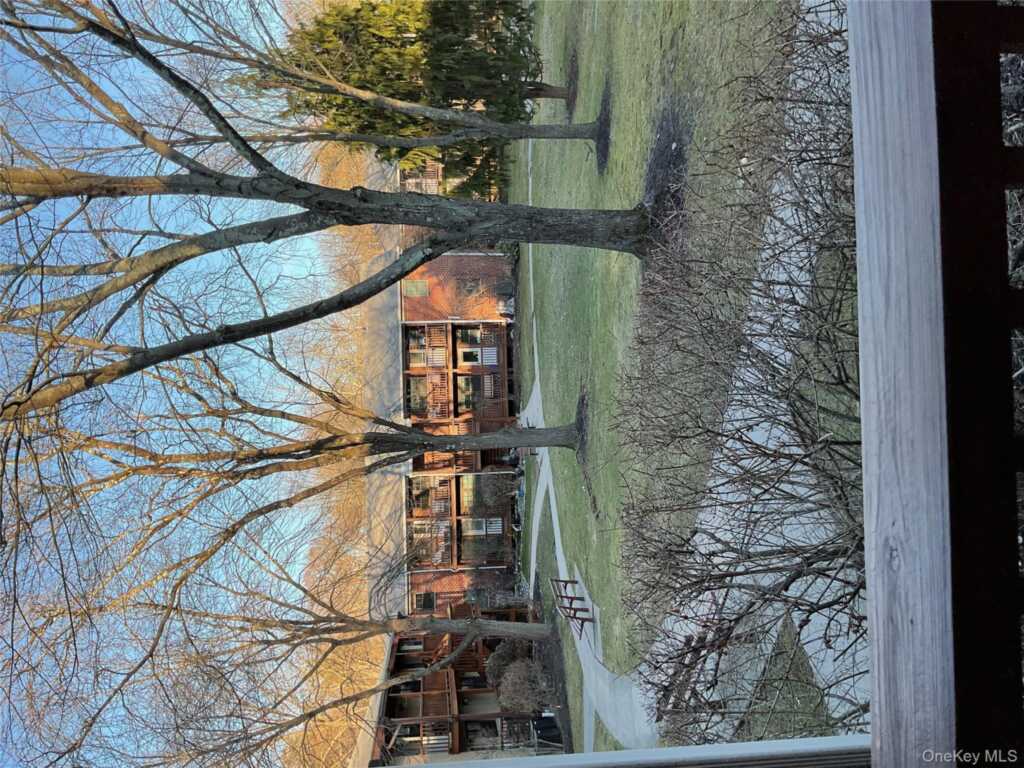 430 Somerset Drive, Unit #F, Pearl River, NY 10965 - Photo 10 of 27