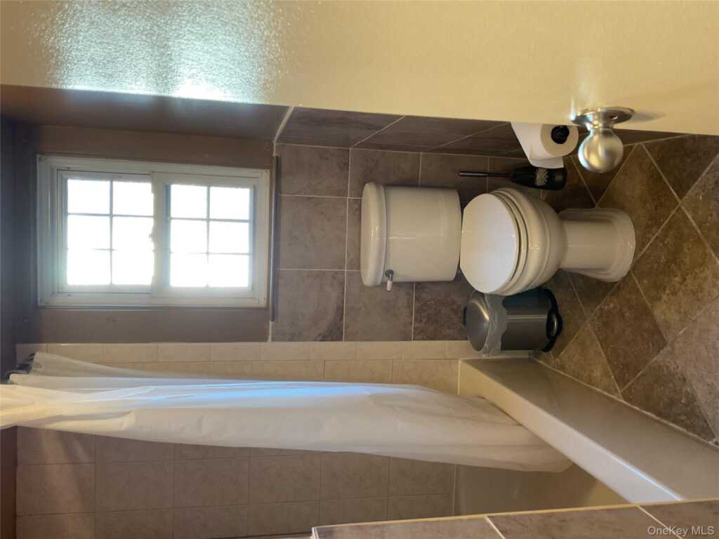 430 Somerset Drive, Unit #F, Pearl River, NY 10965 - Photo 18 of 27