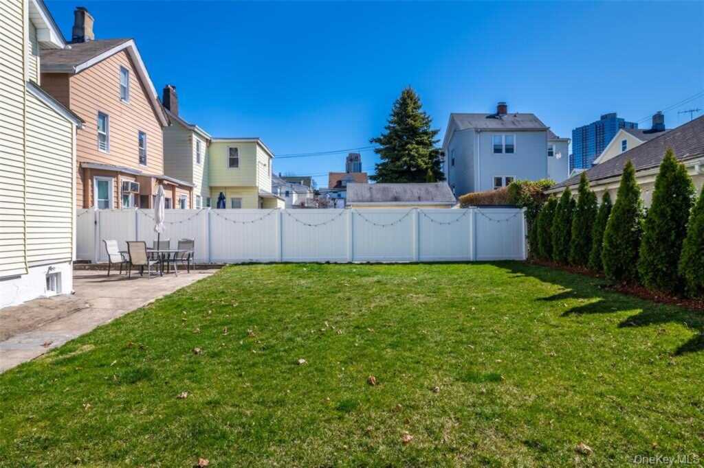 92 Washington Avenue, Unit #Floor 1, New Rochelle, NY 10801 - Photo 17 of 24