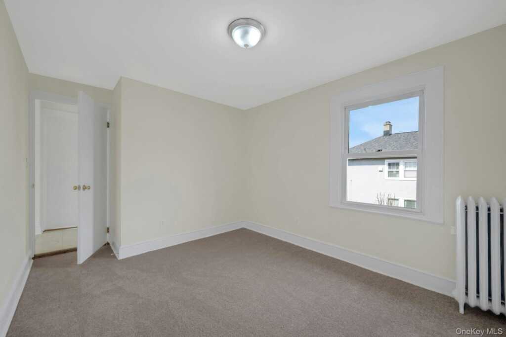 56 Stephenson Boulevard, New Rochelle, NY 10801 - Photo 19 of 44