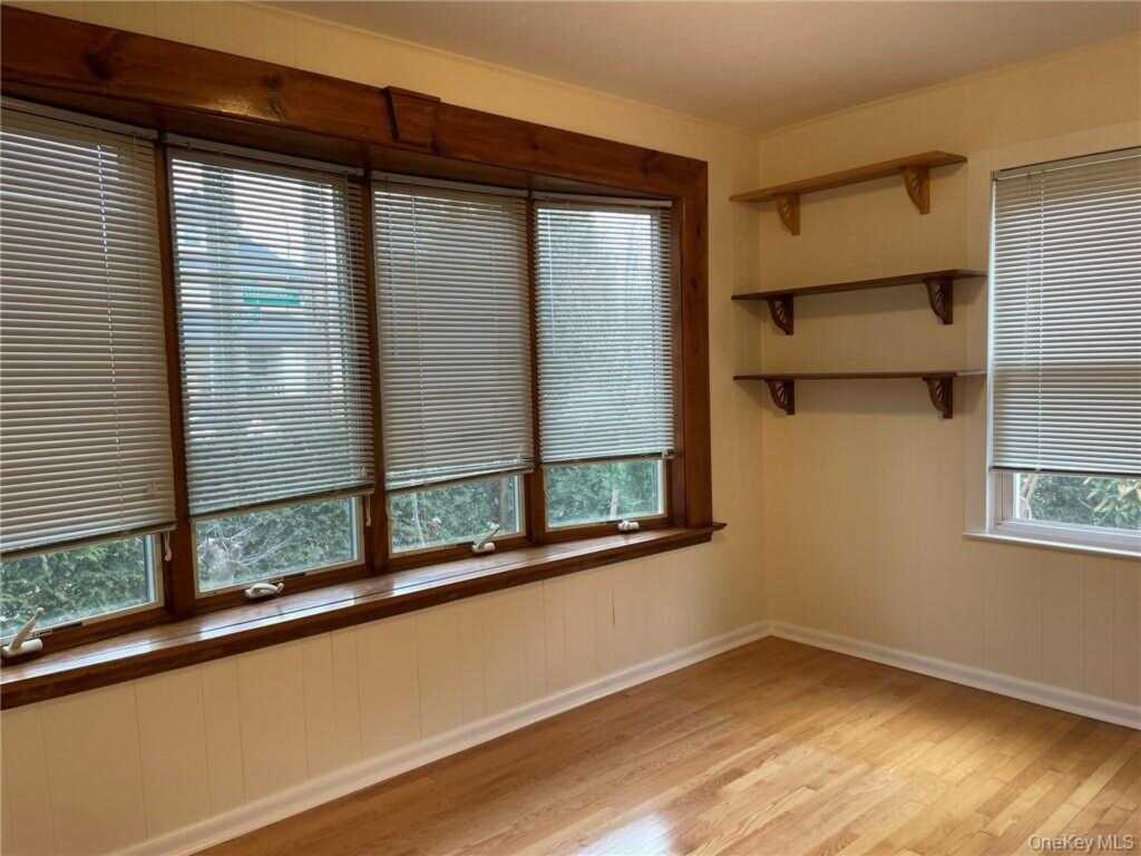 56 Stephenson Boulevard, New Rochelle, NY 10801 - Photo 26 of 44