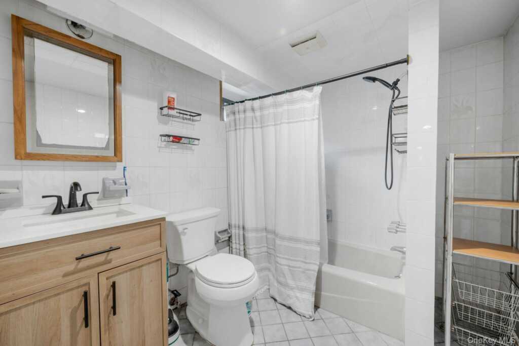 56 Stephenson Boulevard, New Rochelle, NY 10801 - Photo 35 of 44