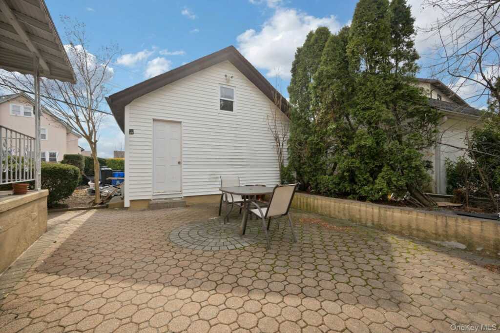 56 Stephenson Boulevard, New Rochelle, NY 10801 - Photo 38 of 44