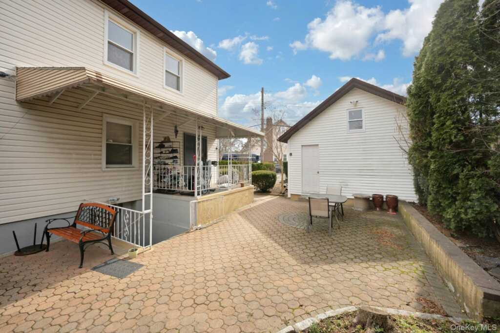 56 Stephenson Boulevard, New Rochelle, NY 10801 - Photo 39 of 44