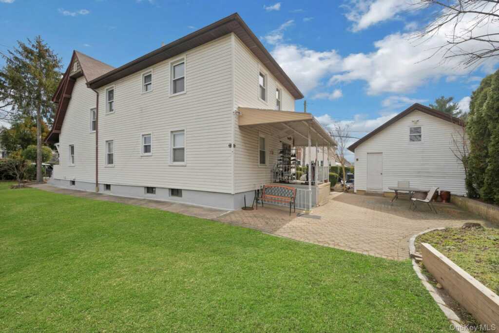 56 Stephenson Boulevard, New Rochelle, NY 10801 - Photo 41 of 44