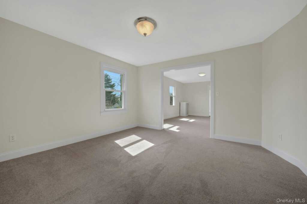 56 Stephenson Boulevard, New Rochelle, NY 10801 - Photo 7 of 44