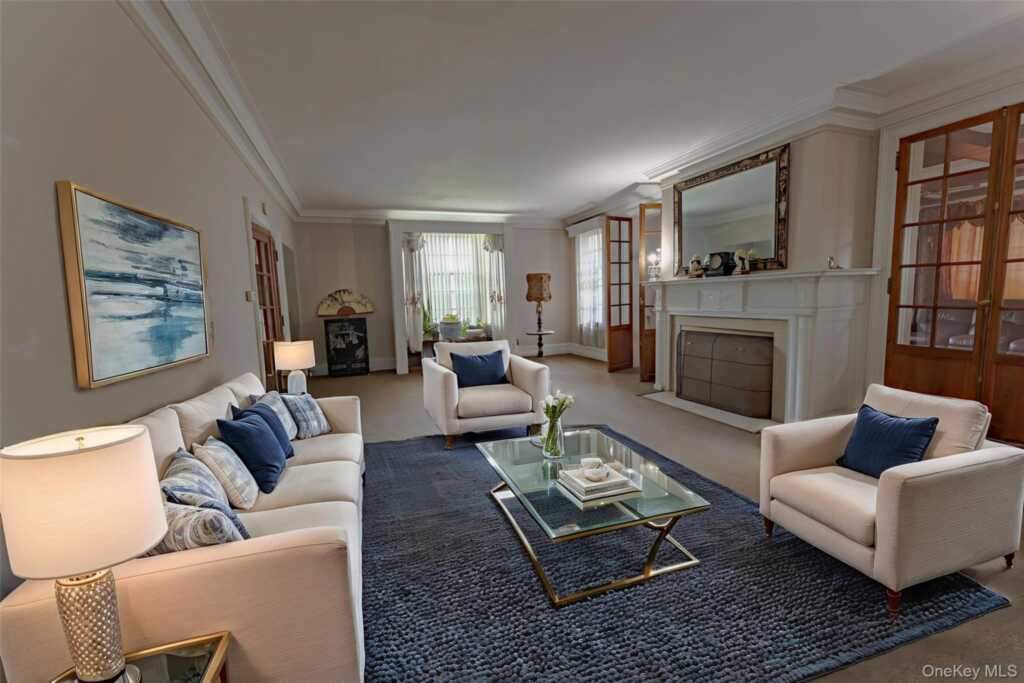 26 Overlook Circle, New Rochelle, NY 10804 - Photo 9 of 15