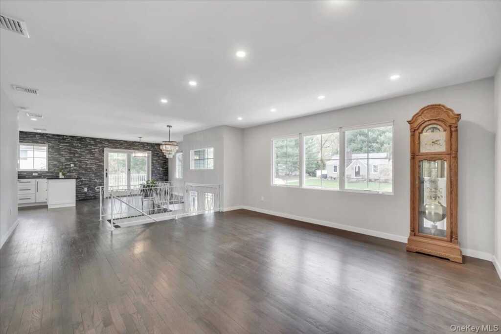 10 Sandhage Drive, Pearl River, NY 10965 - Photo 22 of 31