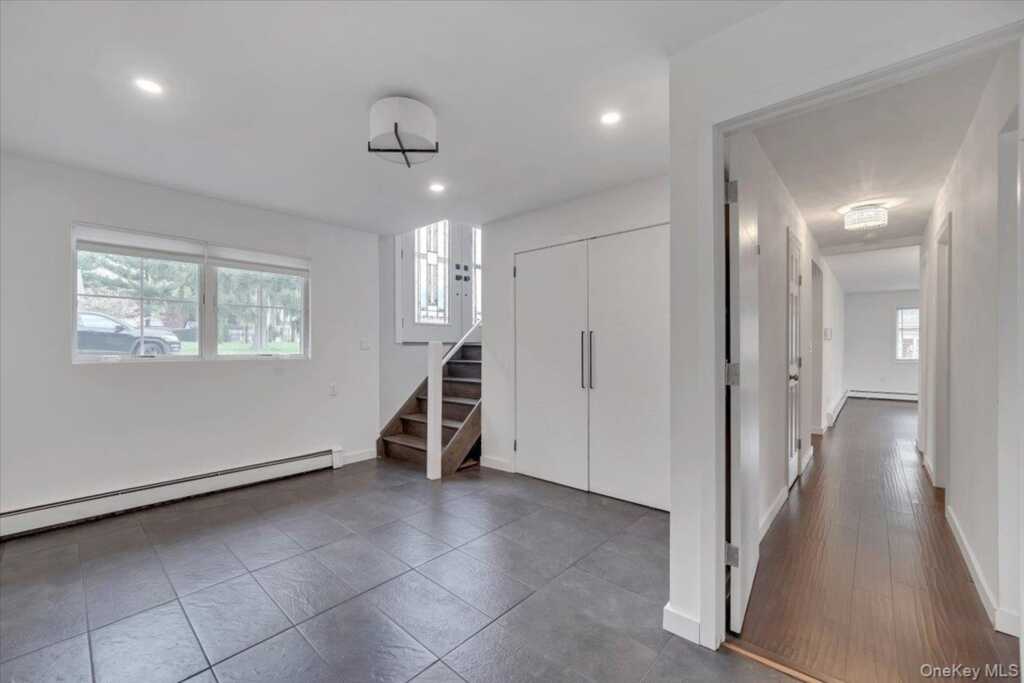 10 Sandhage Drive, Pearl River, NY 10965 - Photo 27 of 31