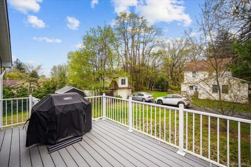 10 Sandhage Drive, Pearl River, NY 10965 - Photo 29 of 31