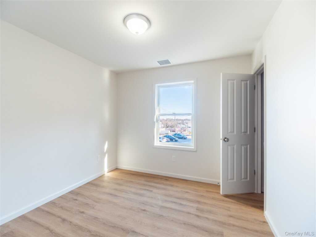 306 South Regent street, Rye, NY 10573 - Photo 11 of 22