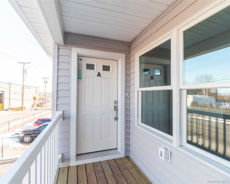 306 South Regent street, Rye, NY 10573 - Photo 3 of 22