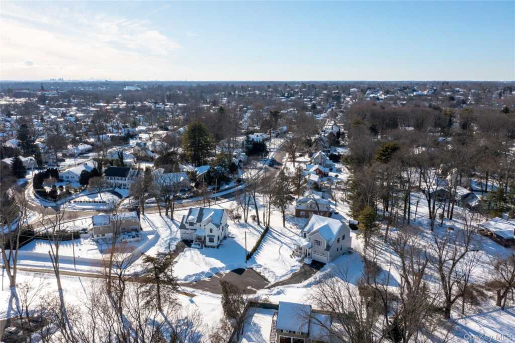 41 Betsy Brown Road, Rye, NY 10573 - Photo 3 of 27