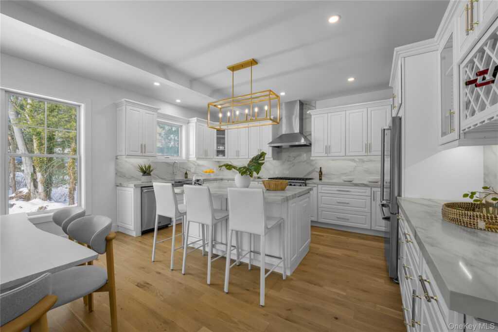 41 Betsy Brown Road, Rye, NY 10573 - Photo 6 of 27