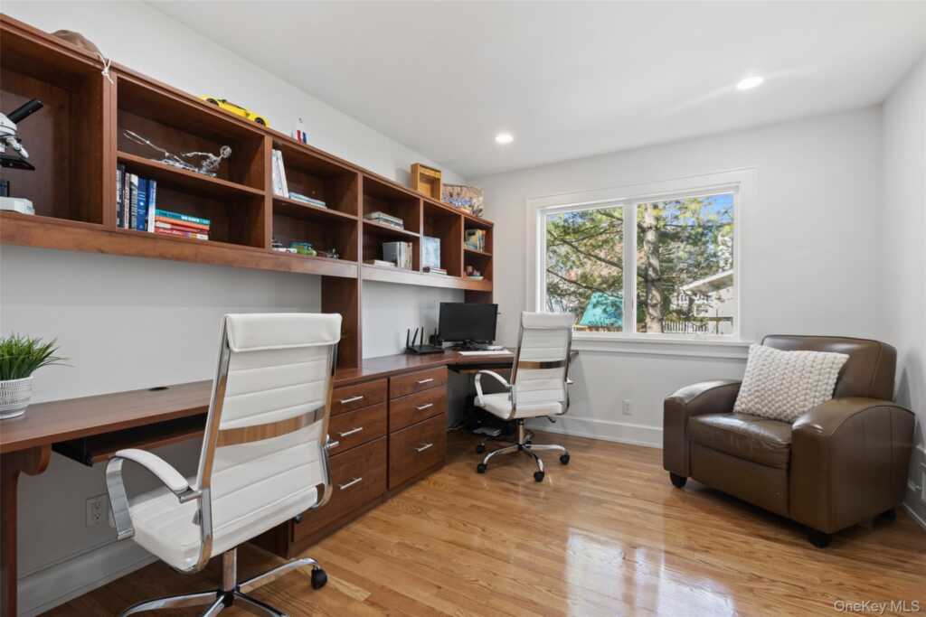 4 Trails End, Rye, NY 10580 - Photo 16 of 43