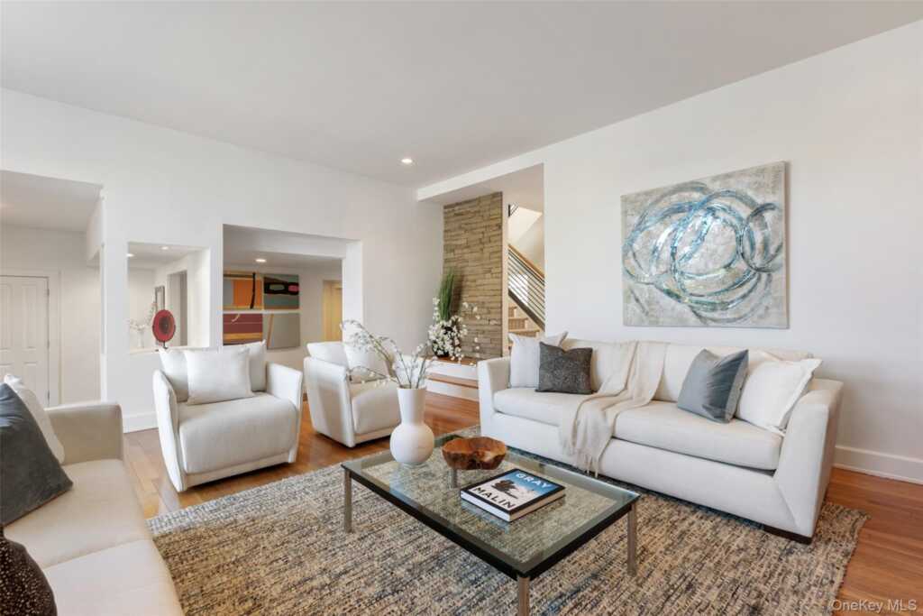 4 Trails End, Rye, NY 10580 - Photo 17 of 43