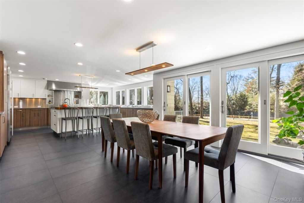 4 Trails End, Rye, NY 10580 - Photo 3 of 43