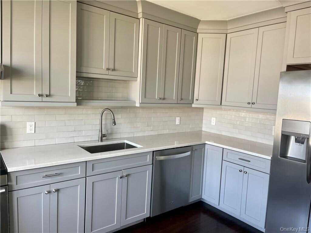 227-229 S Ridge Street, Rye, NY 10573 - Photo 5 of 22