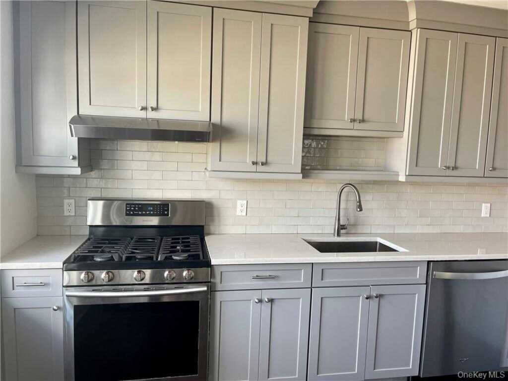 227-229 S Ridge Street, Rye, NY 10573 - Photo 7 of 22