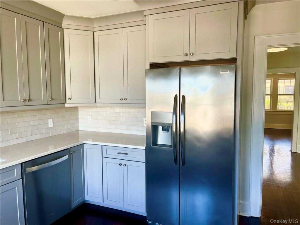 227-229 S Ridge Street, Rye, NY 10573 - Photo 8 of 22