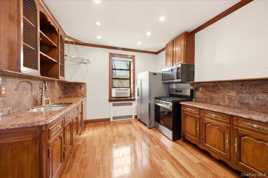 300 Main Street, Unit #6F, White Plains, NY 10601 - Photo 9 of 17