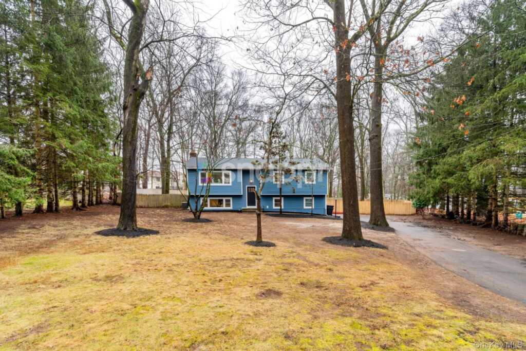 9 E Stemmer Lane, Suffern, NY 10901