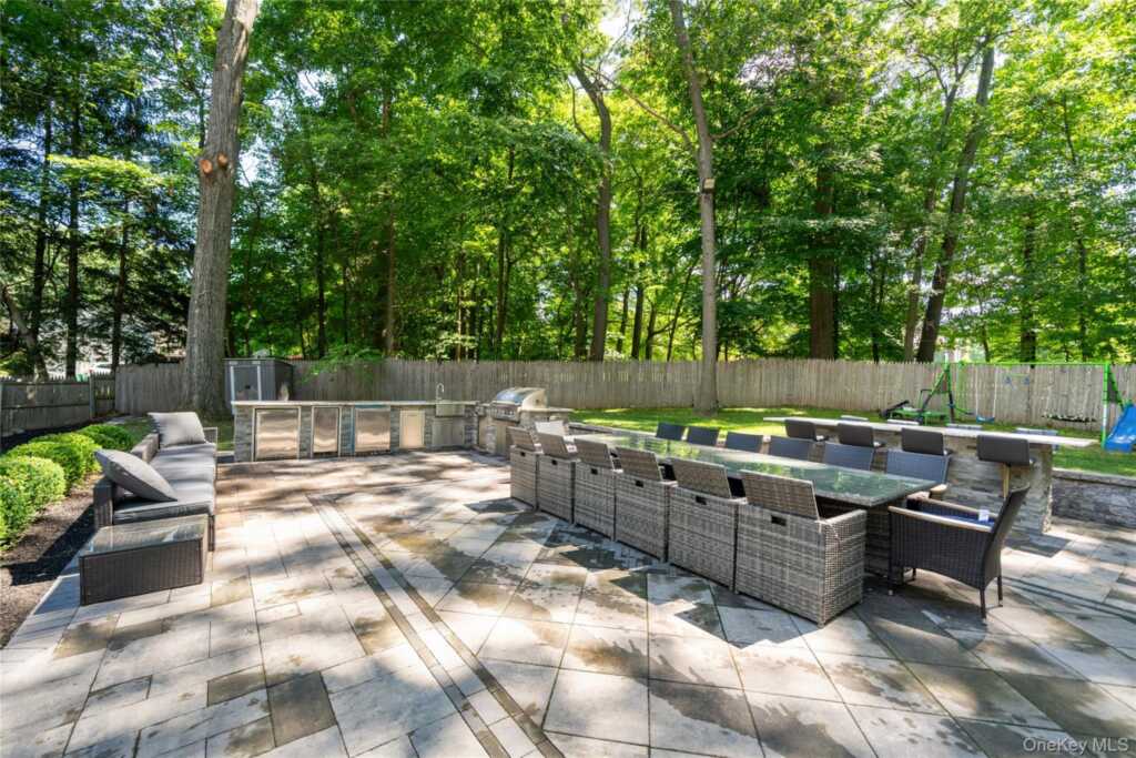 9 E Stemmer Lane, Suffern, NY 10901 - Photo 24 of 37