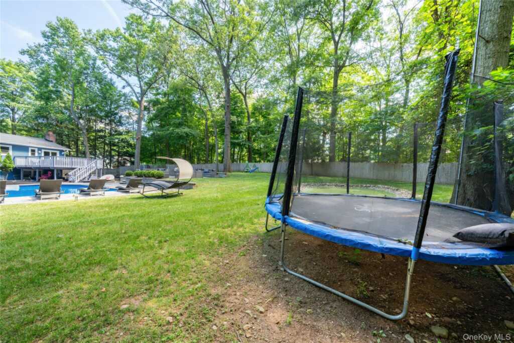 9 E Stemmer Lane, Suffern, NY 10901 - Photo 28 of 37