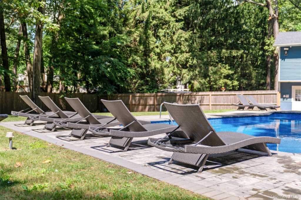 9 E Stemmer Lane, Suffern, NY 10901 - Photo 34 of 37