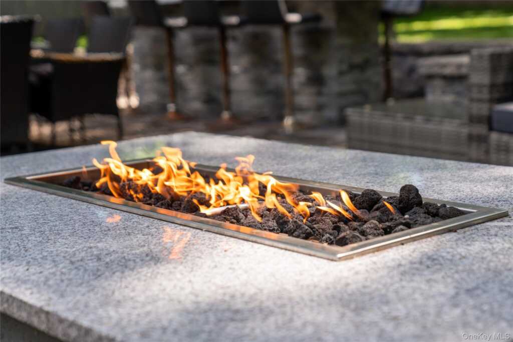 9 E Stemmer Lane, Suffern, NY 10901 - Photo 36 of 37