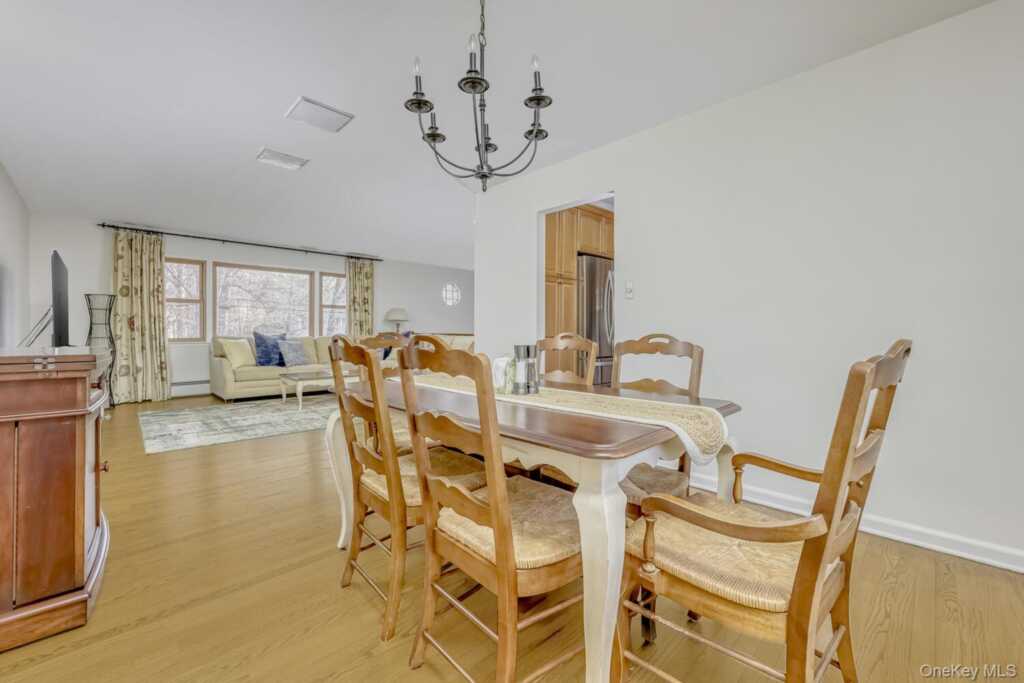 7 E Mayer Drive, Suffern, NY 10901 - Photo 12 of 30