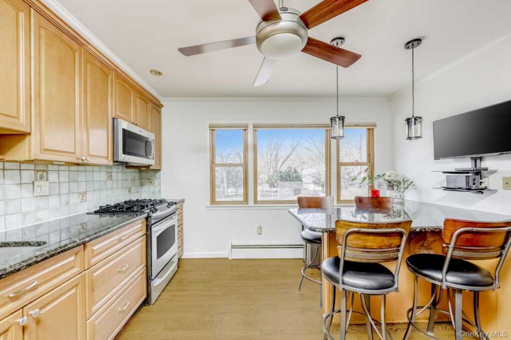 7 E Mayer Drive, Suffern, NY 10901 - Photo 15 of 30