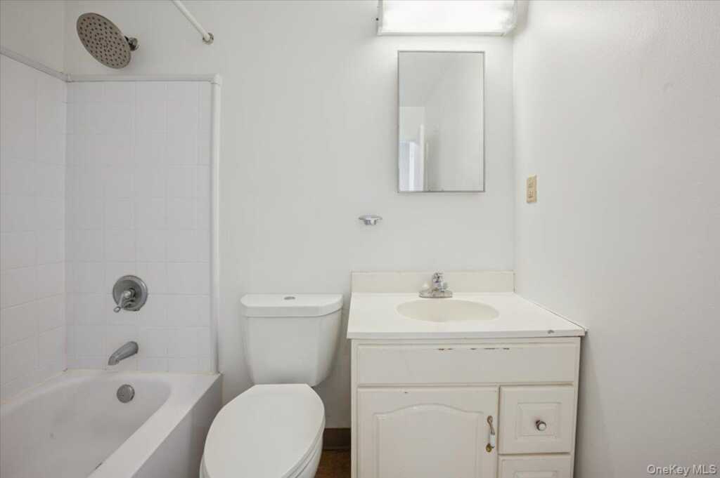 501 Maplewood Gardens, Nanuet, NY 10954 - Photo 16 of 19