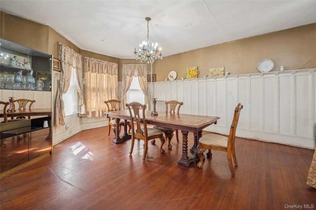 7 The Court, New Rochelle, NY 10801 - Photo 11 of 35