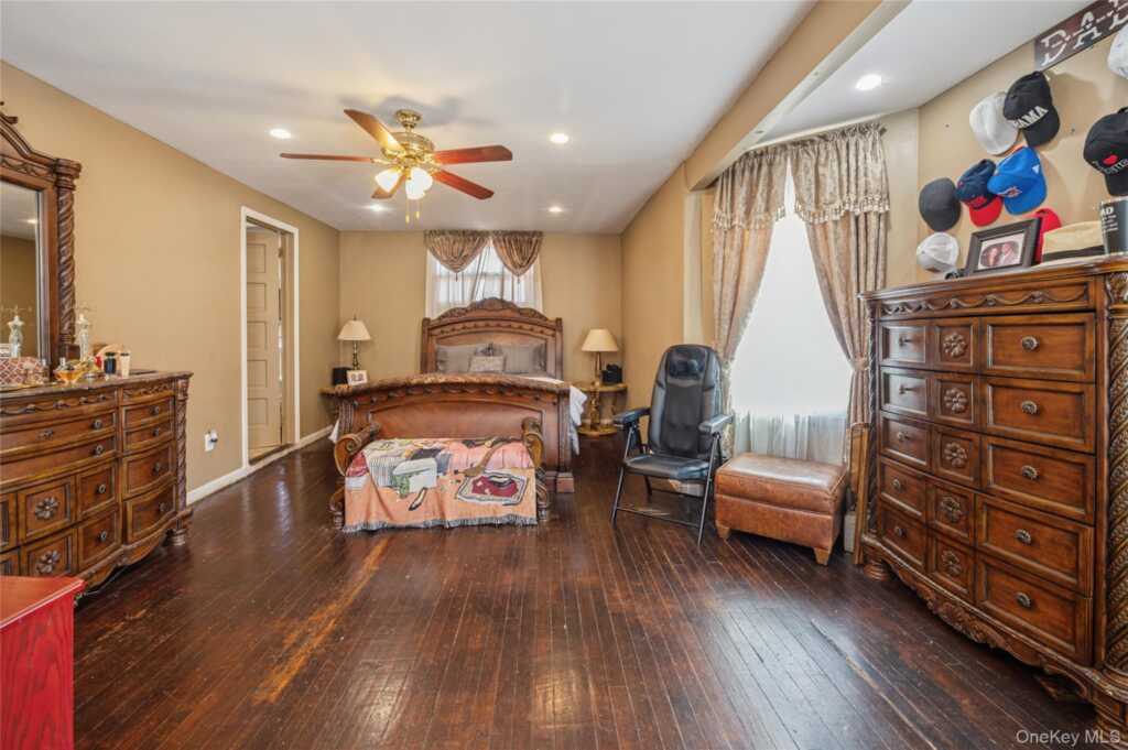 7 The Court, New Rochelle, NY 10801 - Photo 15 of 35