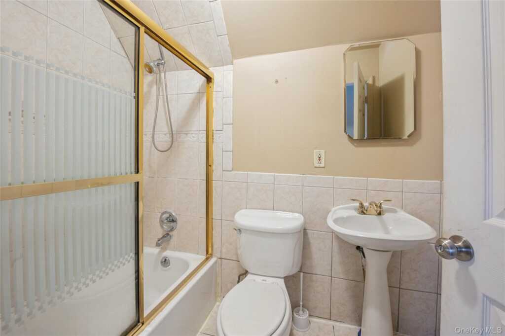 7 The Court, New Rochelle, NY 10801 - Photo 28 of 35