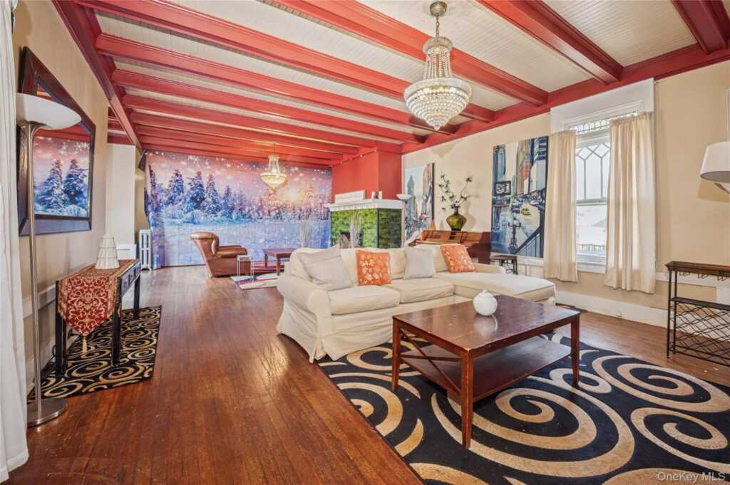 7 The Court, New Rochelle, NY 10801 - Photo 7 of 35