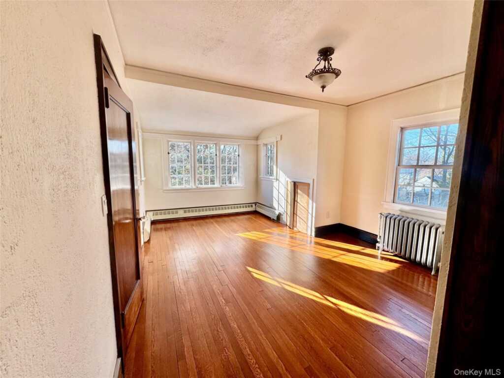 45 Wilmot Road, New Rochelle, NY 10804 - Photo 18 of 40