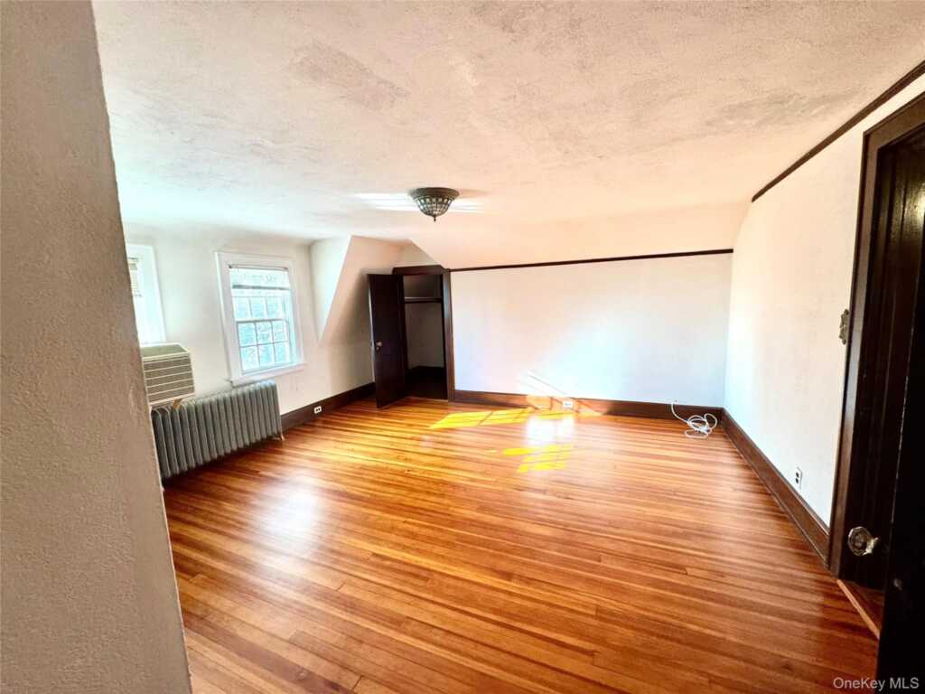 45 Wilmot Road, New Rochelle, NY 10804 - Photo 27 of 40