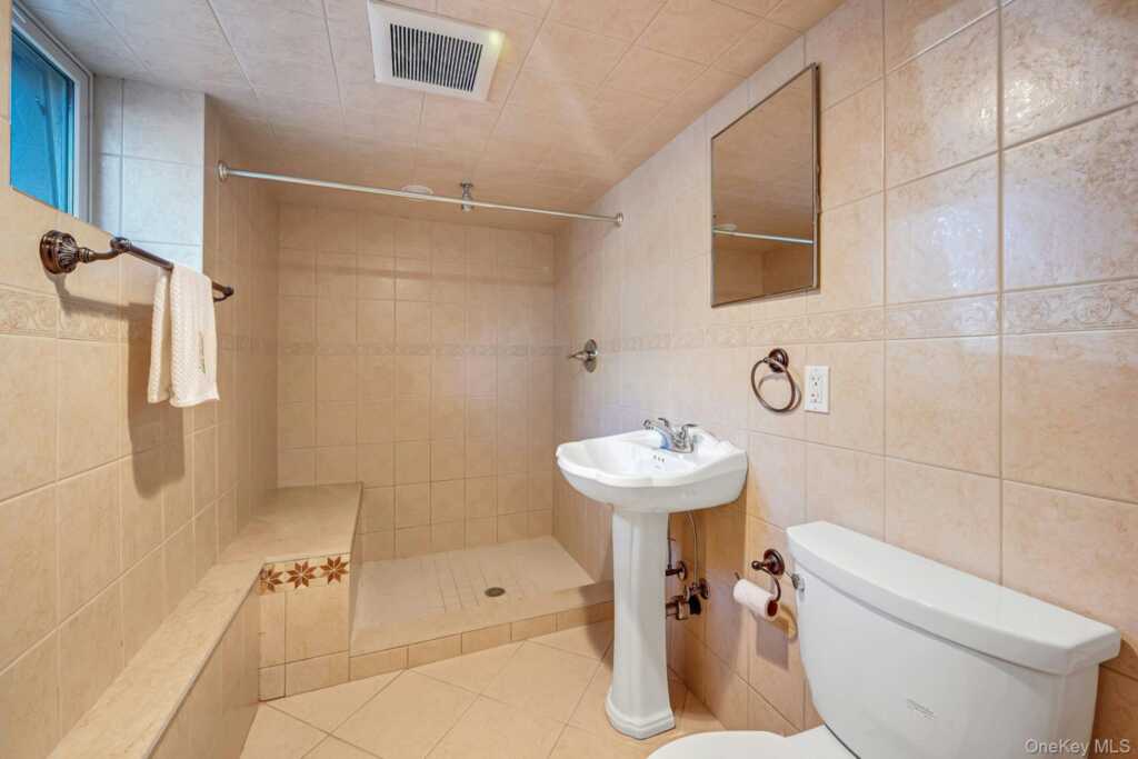 45 Wilmot Road, New Rochelle, NY 10804 - Photo 31 of 40