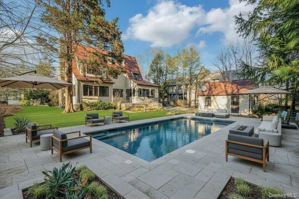 45 Wilmot Road, New Rochelle, NY 10804 - Photo 32 of 40