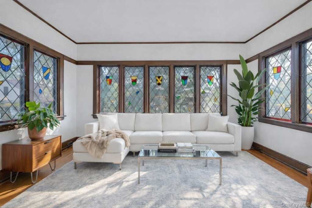 45 Wilmot Road, New Rochelle, NY 10804 - Photo 6 of 40