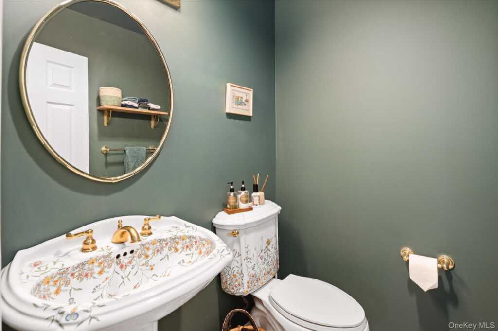 4 Pine Ridge Road, Rye, NY 10573 - Photo 17 of 41